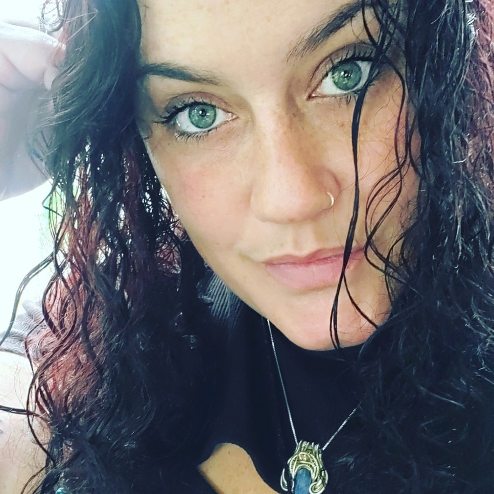 Meet your Posher, Posh